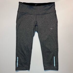 Nike Dri-FIT Cropped Leggings Womens XS Gray Reflective Capri Running Sz. XSmall